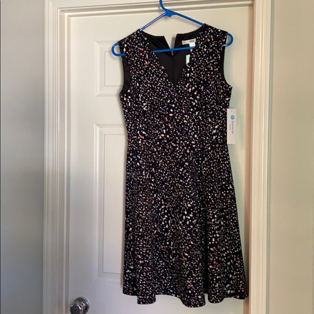 Women's knee length dress size 4 ✨MAKE AN OFFER ✨